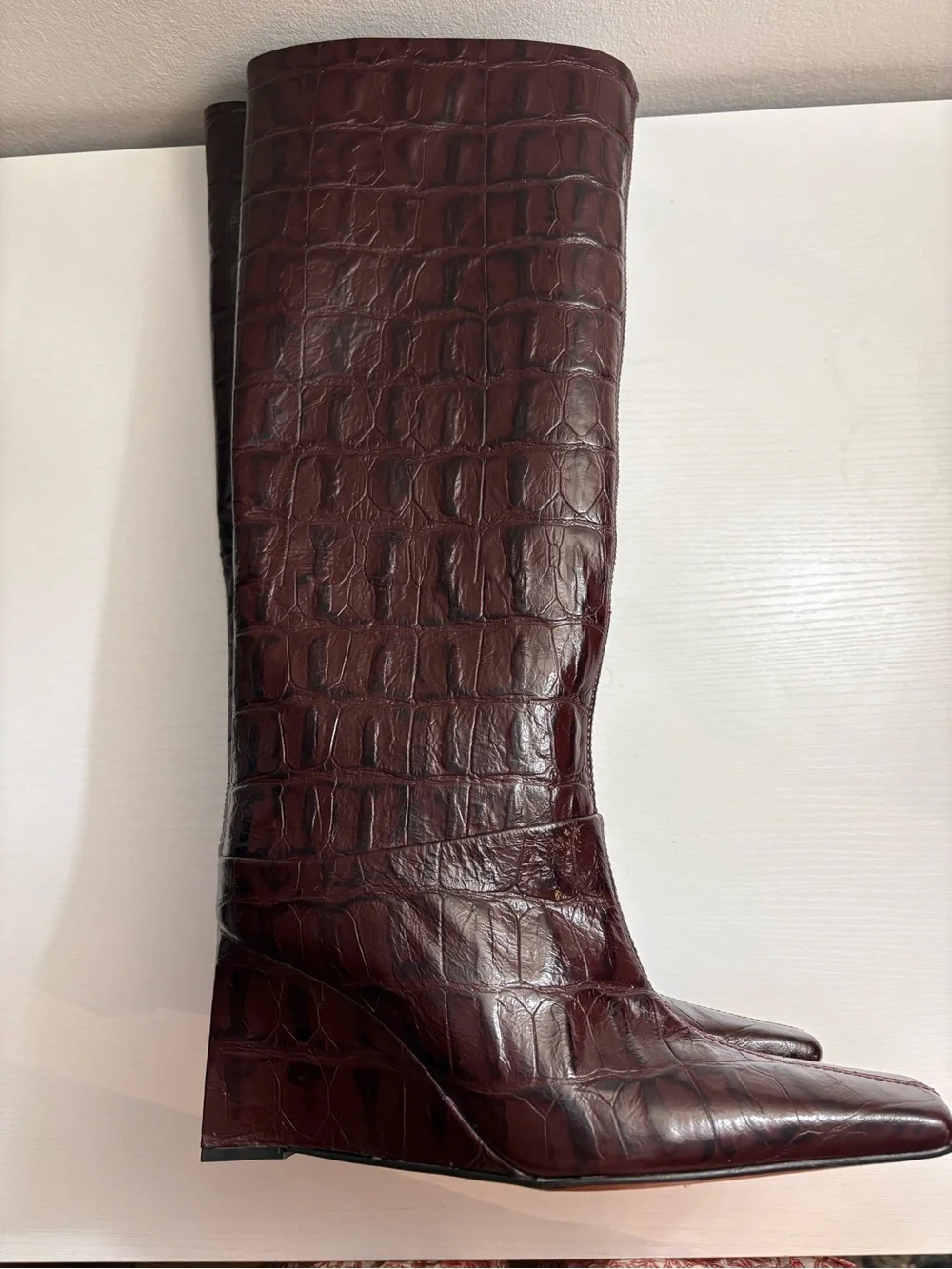 Women's Tall vintage Croc-Embossed Wedge Boots - Burgundy